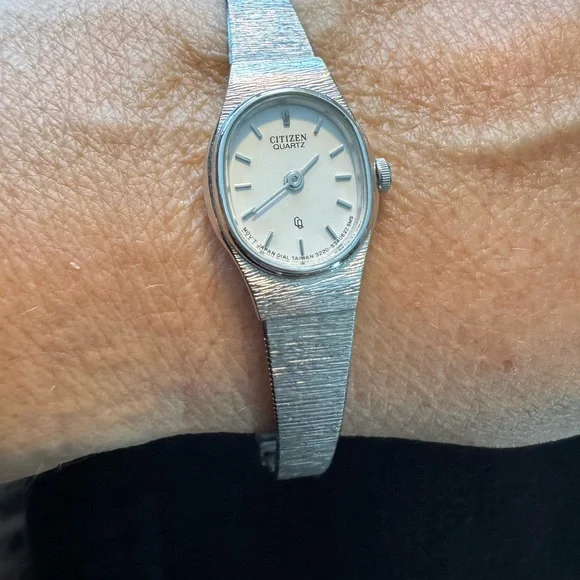 Citizen Silver Smartwatch with Classic Design - Picture 1 of 6